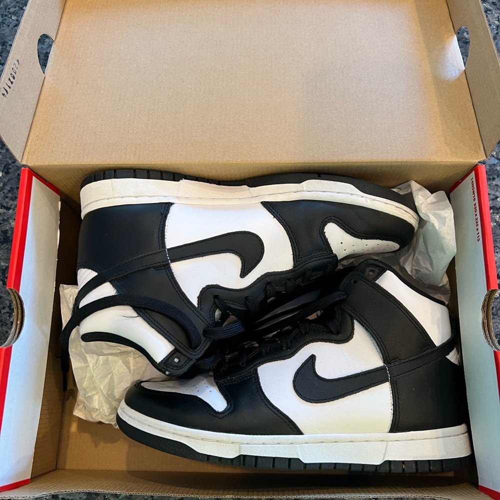 Nike Dunk High Panda Pandas